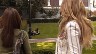 Blair and Serena at Yale in college clothing Gossip Girl.