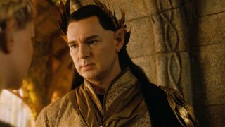 Benjamin Walker as High King Gil-Galad talking to Galadriel in Rings of Power.